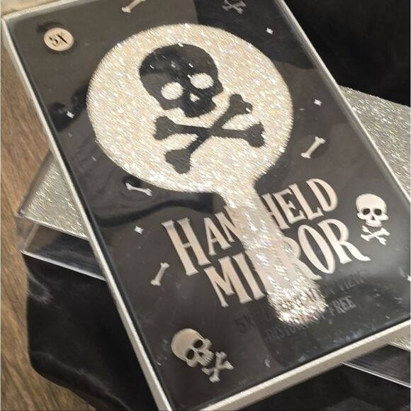 Lifestyle Products Rhinestone Crossbone & Skull Handheld Mirror - Picture 5 of 6
